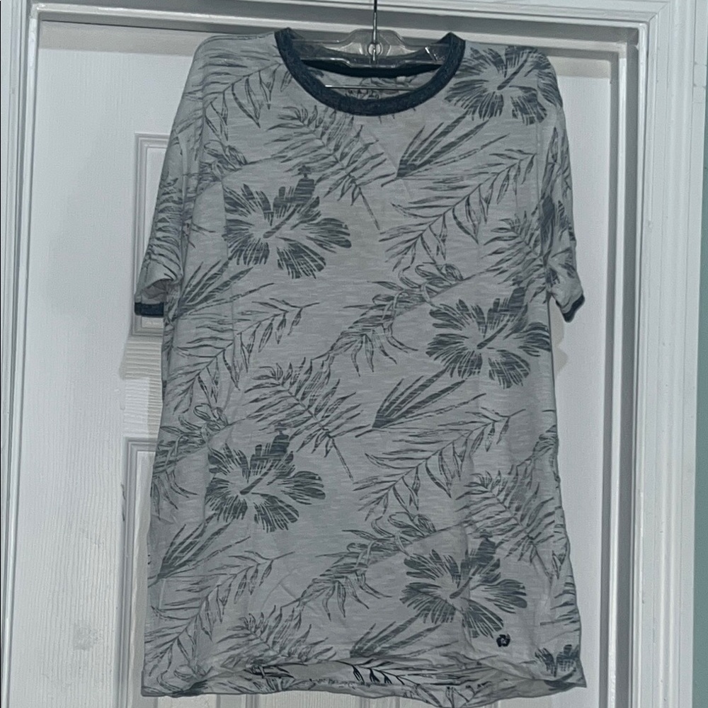Denim & Flower Gray Floral Short Sleeve Tee